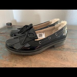 Ugg Women's Haylie, Black Patent Size: 7.5